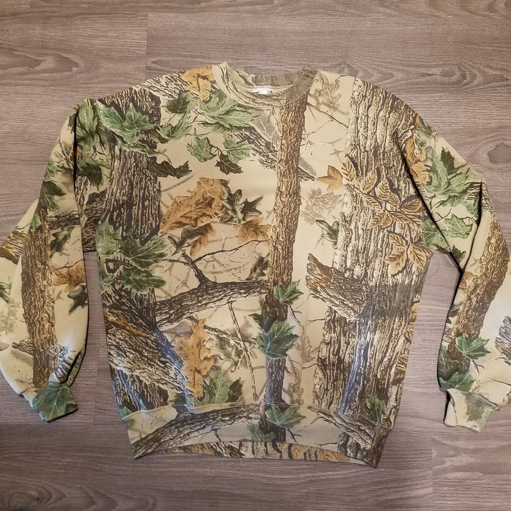 Vintage camo sweatshirt